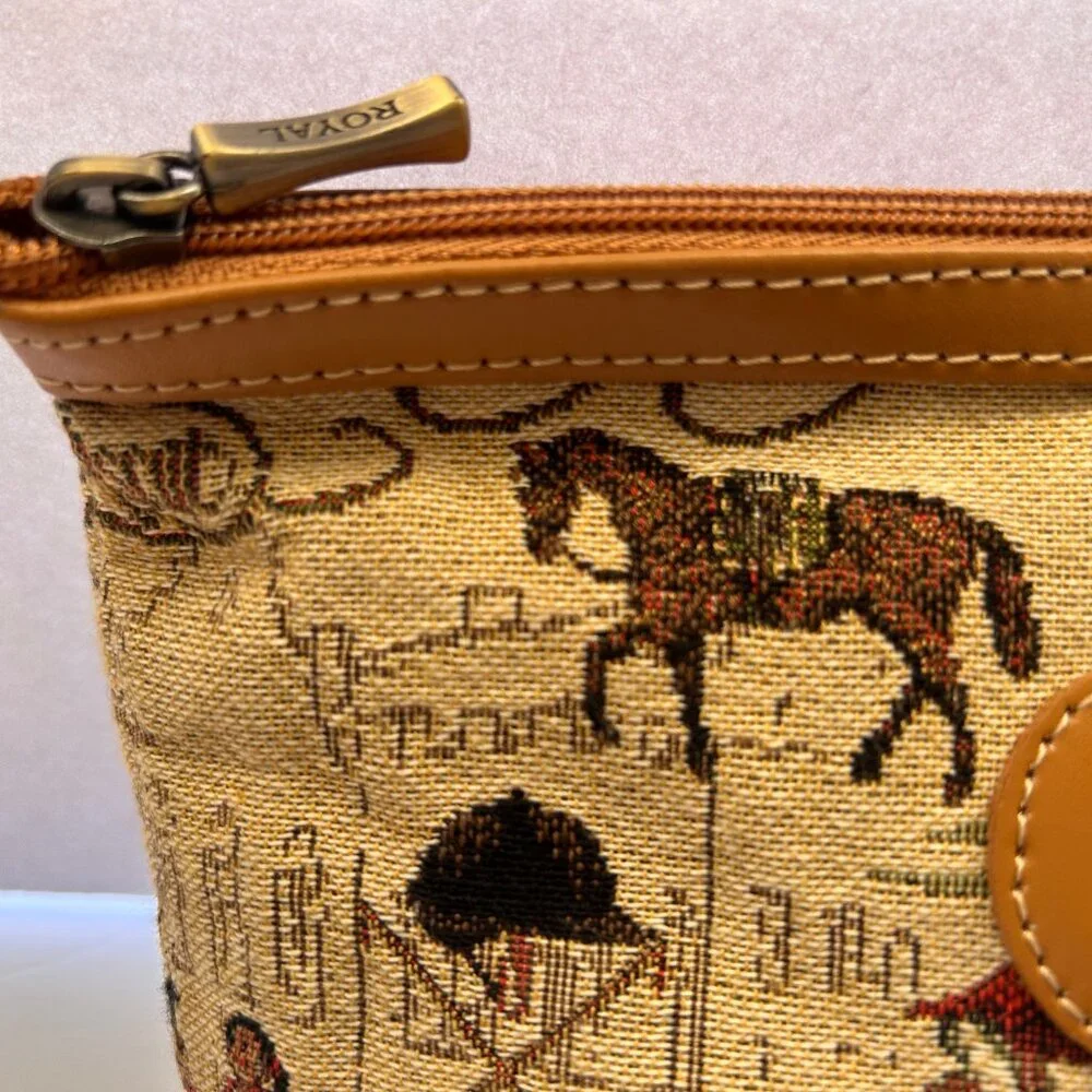 Royal Tapisserie Equestrian Tapestry Pouch Horse Hunt Scene Cosmetic Bag Zip - Picture 4 of 10